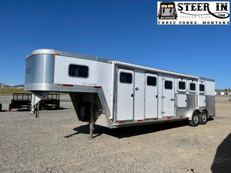 2003 Exiss 4H GN Horse Trailer 2003 Exiss 4H GN Horse Trailer