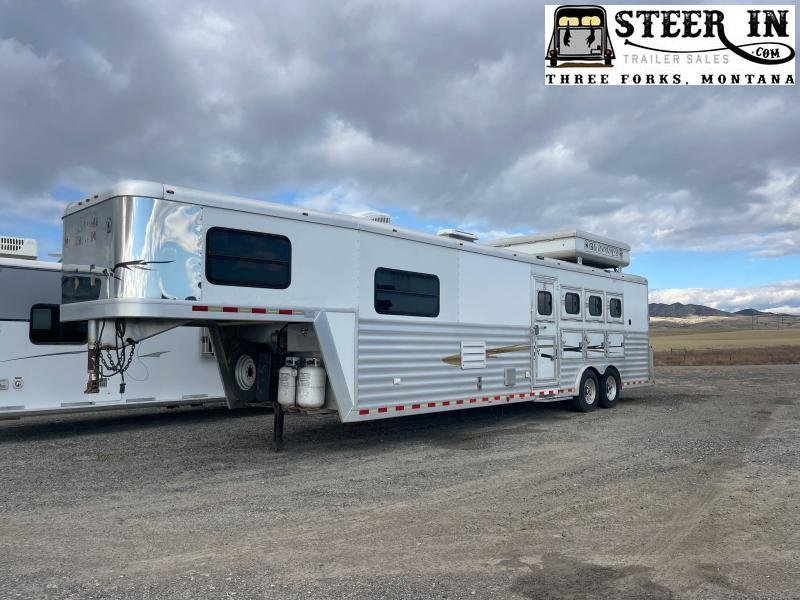 2006 Bloomer 4H LQ Horse Trailer 2006 Bloomer 4H LQ Horse Trailer