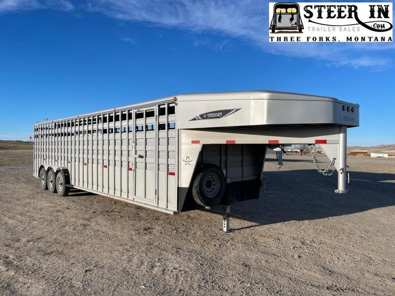 2014 Titan 30' Standard Livestock Trailer 2014 Titan 30' Standard Livestock Trailer