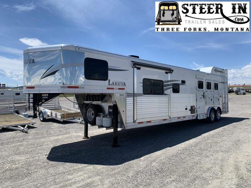 2020 Lakota C8315RK Horse Trailer 2020 Lakota C8315RK Horse Trailer