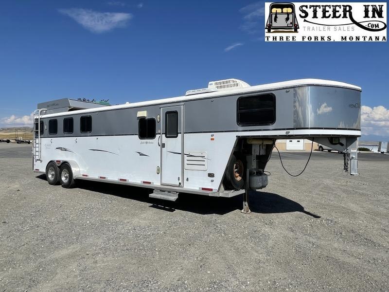 2008 Classic 4H LQ - GOLD BUCKLE EDITION Horse Trailer 2008 Classic 4H LQ - GOLD BUCKLE EDITION Horse Trailer