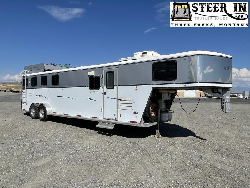 2008 Classic 4H LQ - GOLD BUCKLE EDITION Horse Trailer 2008 Classic 4H LQ - GOLD BUCKLE EDITION Horse Trailer