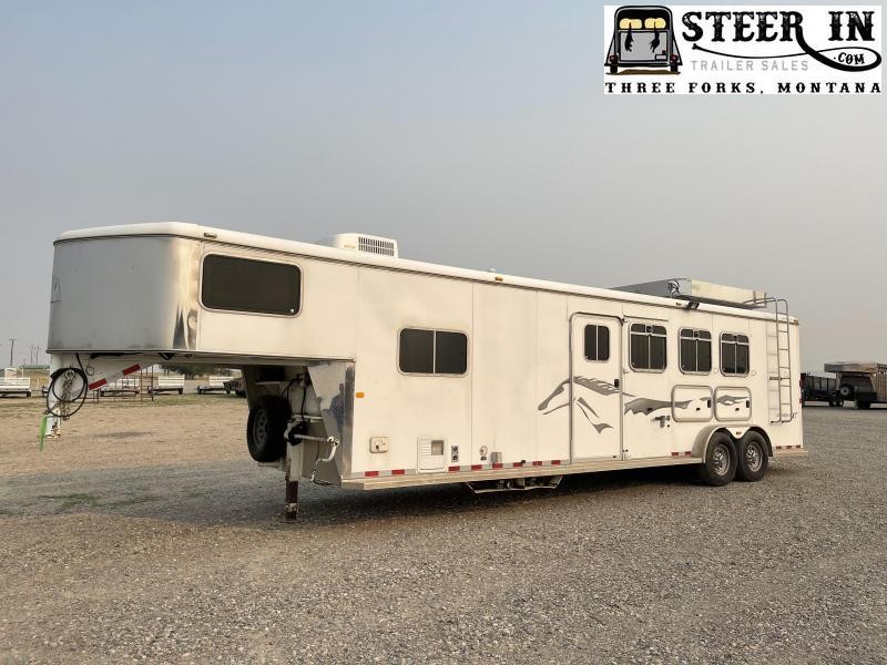 2005 Logan 3H XT LQ Horse Trailer 2005 Logan 3H XT LQ Horse Trailer