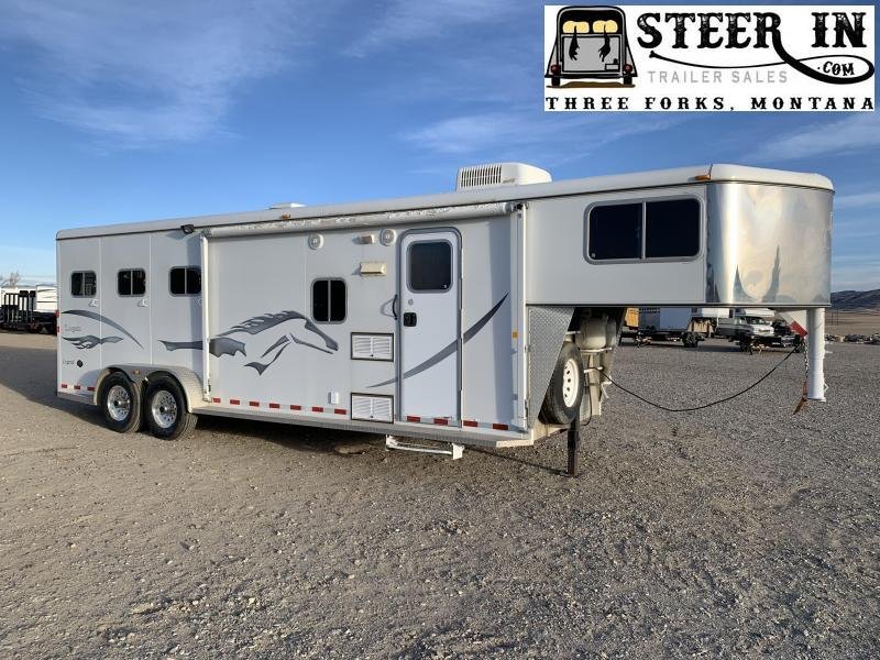 2003 Logan Coach 3H WEEKENDER Horse Trailer 2003 Logan Coach 3H WEEKENDER Horse Trailer