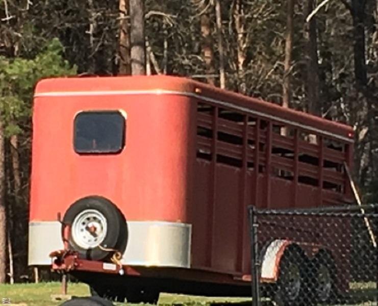 2006 Adam 4H Horse Trailer 2006 Adam 4H Horse Trailer