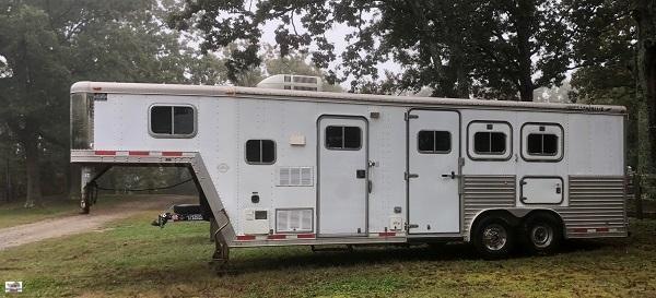 1999 Featherlite 3 Horse Horse Trailer 1999 Featherlite 3 Horse Horse Trailer