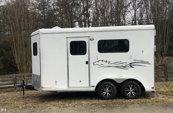 2020 Homesteader Trailers 2H Stallion Horse Trailer 2020 Homesteader Trailers 2H Stallion Horse Trailer