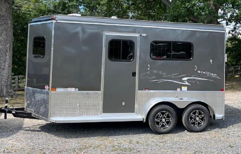 2023 Homesteader Trailers Horse Trailer 2023 Homesteader Trailers Horse Trailer