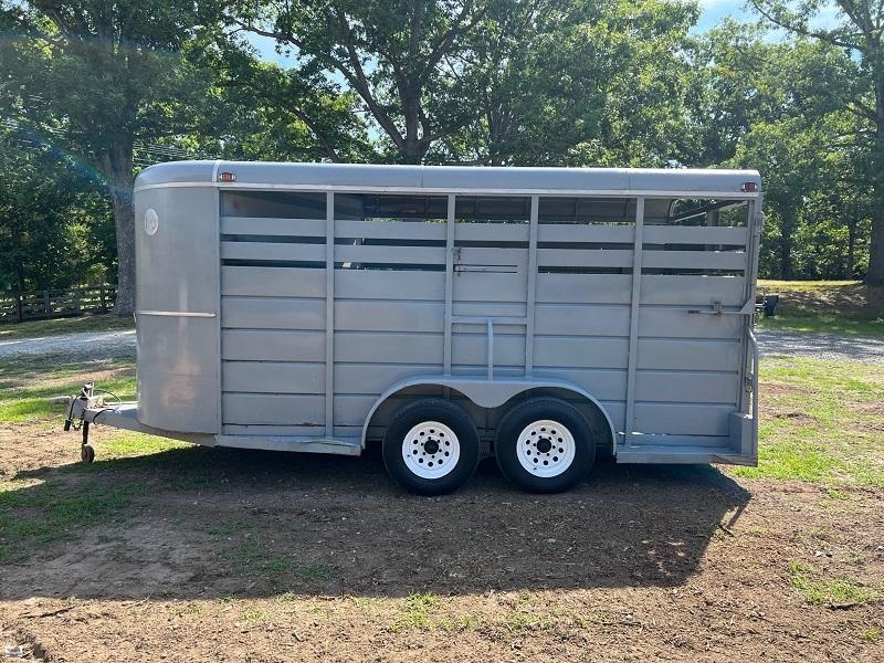 1994 S and H Trailers 3 Horse Horse Trailer 1994 S and H Trailers 3 Horse Horse Trailer