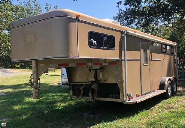 2002 Adam 2 Horse / stock Horse Trailer 2002 Adam 2 Horse / stock Horse Trailer