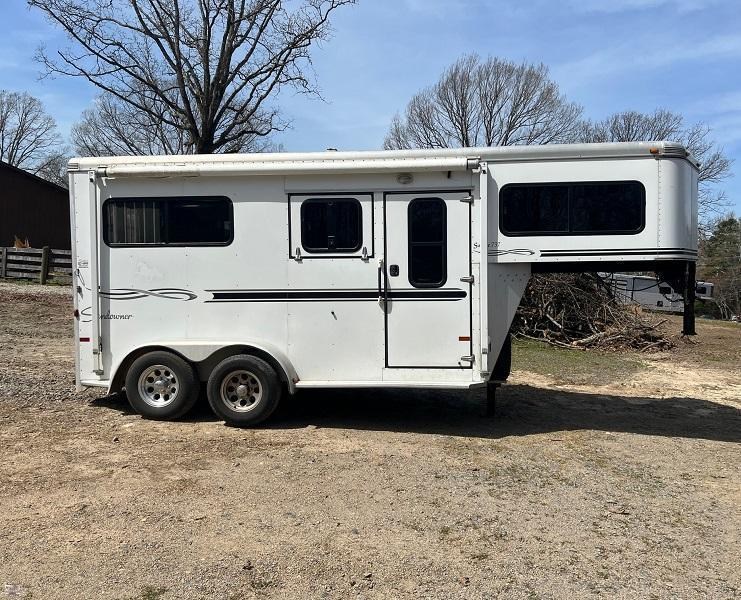 2006 Sundowner Trailers 2H Horse Trailer 2006 Sundowner Trailers 2H Horse Trailer