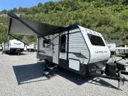 used Travel Trailers Palomino Puma Ultra Lite for sale, in Pikeville, KY Thumbnail 1
