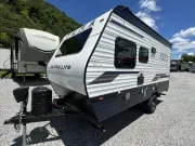 used Travel Trailers Palomino Puma Ultra Lite for sale, in Pikeville, KY Thumbnail 4