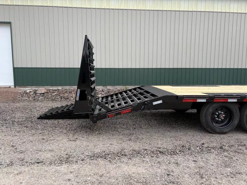 new Equipment / Flatbed Trailers Diamond C Trailers  for sale, in Renville, MN Thumbnail 5