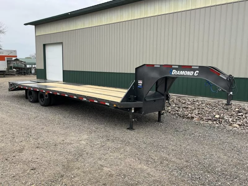 2025 30' Diamond C FMAX210 Gooseneck Flatbed Trailer