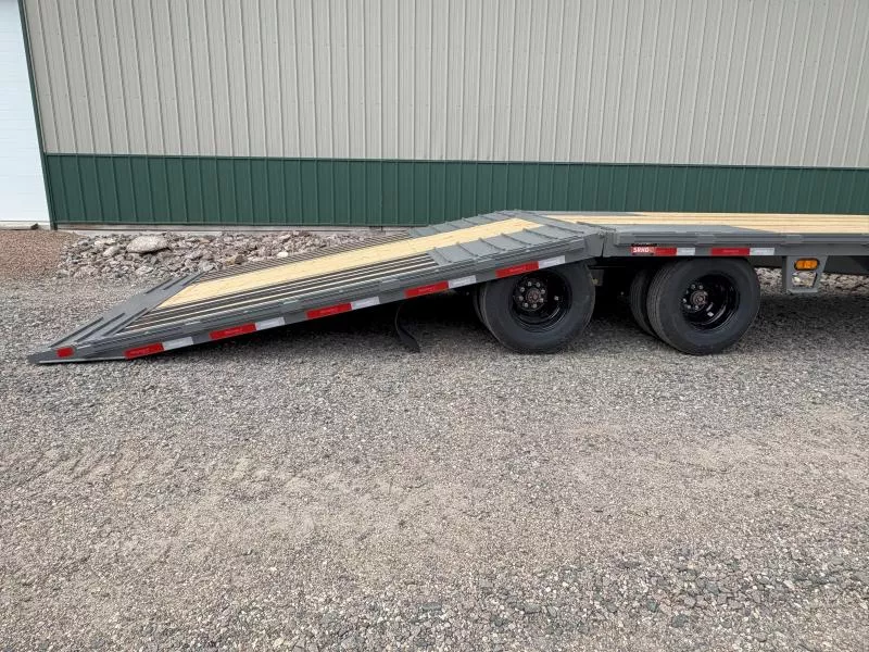 new Equipment / Flatbed Trailers Diamond C Trailers  for sale, in Renville, MN Thumbnail 4