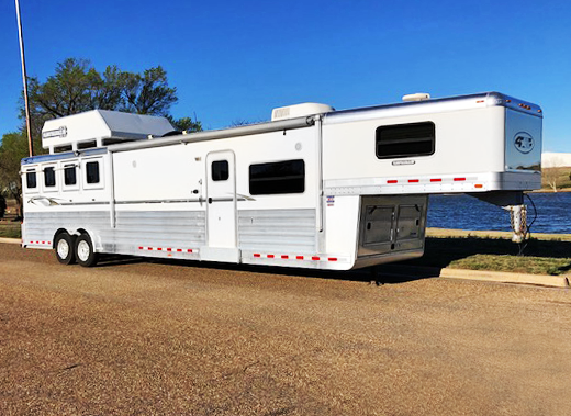 2010 4-Star 4 Horse Living Quarter Horse Trailer 2010 4-Star 4 Horse Living Quarter Horse Trailer