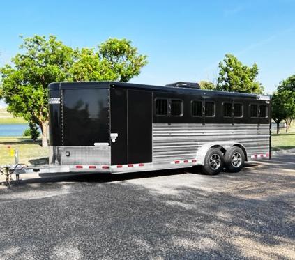 2022 Black Cimarron 8 Pen Bumper Pull Show Trailer 2022 Black Cimarron 8 Pen Bumper Pull Show Trailer