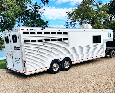 2003 Platinum Coach 3 Horse Living Quarters Trailer 2003 Platinum Coach 3 Horse Living Quarters Trailer
