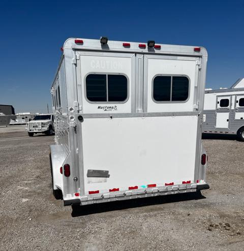 used Horse Trailers Elite Trailers  for sale, in Shallowater, TX Thumbnail 6