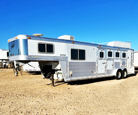 2002 Platinum Coach 4 Horse Living Quarter Horse Trailer 2002 Platinum Coach 4 Horse Living Quarter Horse Trailer