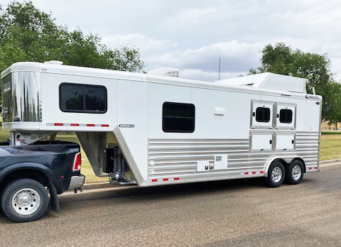 2020 Cimarron 2 Horse Living Quarters Trailer 2020 Cimarron 2 Horse Living Quarters Trailer