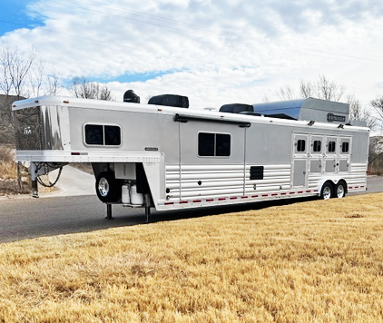 2013 Platinum 4 Horse Living Quarters Horse Trailer 2013 Platinum 4 Horse Living Quarters Horse Trailer