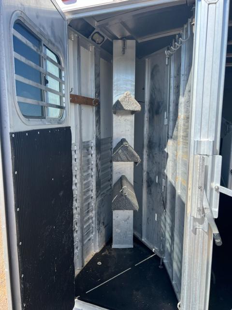 used Horse Trailers Elite Trailers  for sale, in Shallowater, TX Thumbnail 2