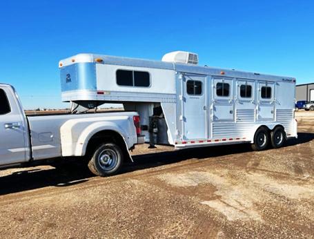 2003 Platinum 3 Horse Weekend Package 2003 Platinum 3 Horse Weekend Package