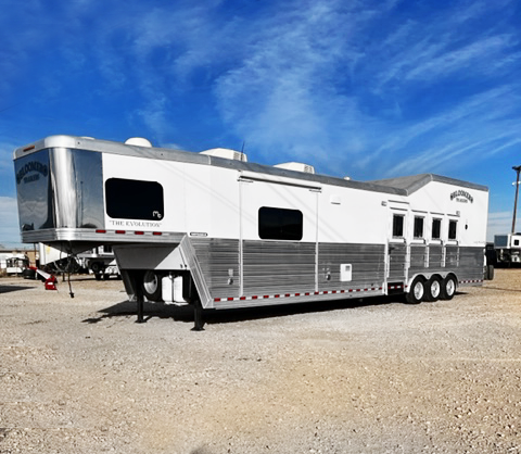 2015 Bloomer 4 Horse Living Quarter Horse Trailer 2015 Bloomer 4 Horse Living Quarter Horse Trailer