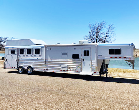 2021 4-Star Trailers Living Quarters Horse Trailer Horse Trailer 2021 4-Star Trailers Living Quarters Horse Trailer Horse Trailer