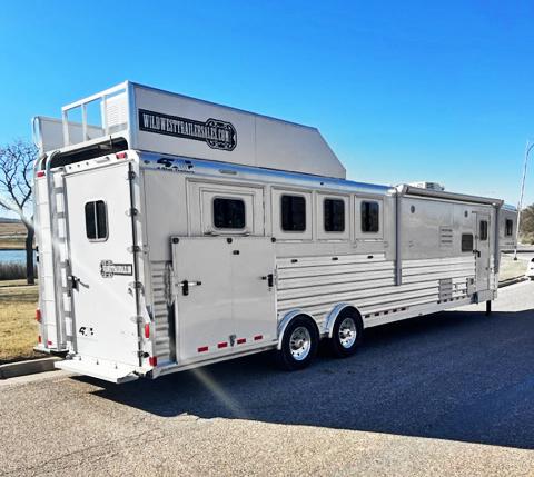 2021 4-Star 4 Horse Side Load Living Quarter Horse Trailer 2021 4-Star 4 Horse Side Load Living Quarter Horse Trailer