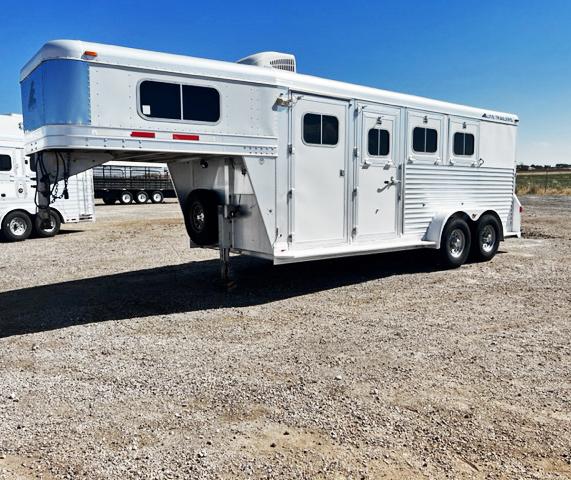 used Horse Trailers Elite Trailers  for sale, in Shallowater, TX Thumbnail 12