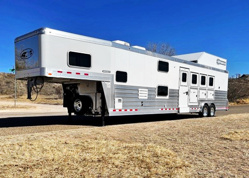 2021 4-Star 4 Horse Trail Boss Living Quarter Horse Trailer 2021 4-Star 4 Horse Trail Boss Living Quarter Horse Trailer