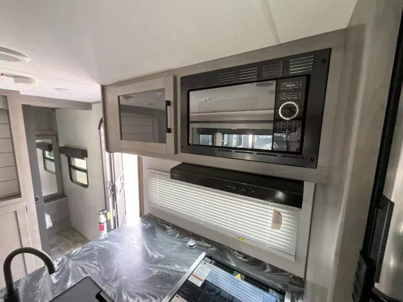 used Travel Trailers Dutchmen RV Kodiak Ultra-Lite for sale, in San Antonio, TX Thumbnail 9