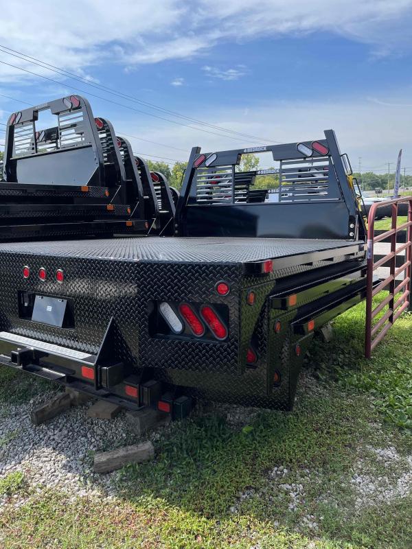 2023 Bedrock Ford Dual Wheel Diamond Bed Truck Bed US Trailer Center