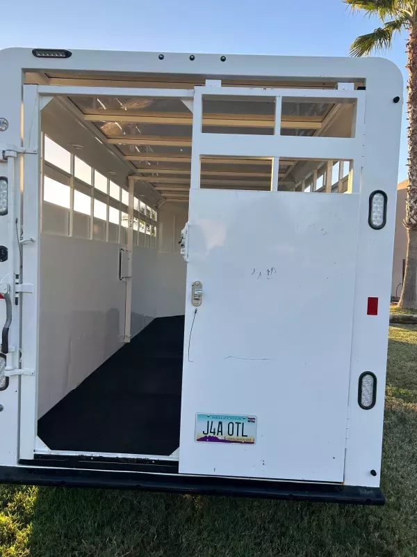 used Horse Trailers Trails West  for sale, in Buckeye, AZ Thumbnail 4