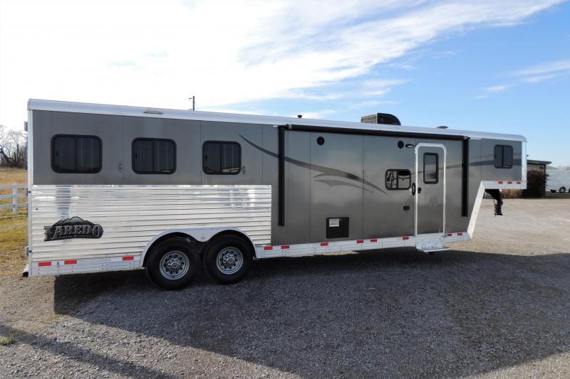 2015 Bison Laredo 8311 Slide Horse Trailer 2015 Bison Laredo 8311 Slide Horse Trailer