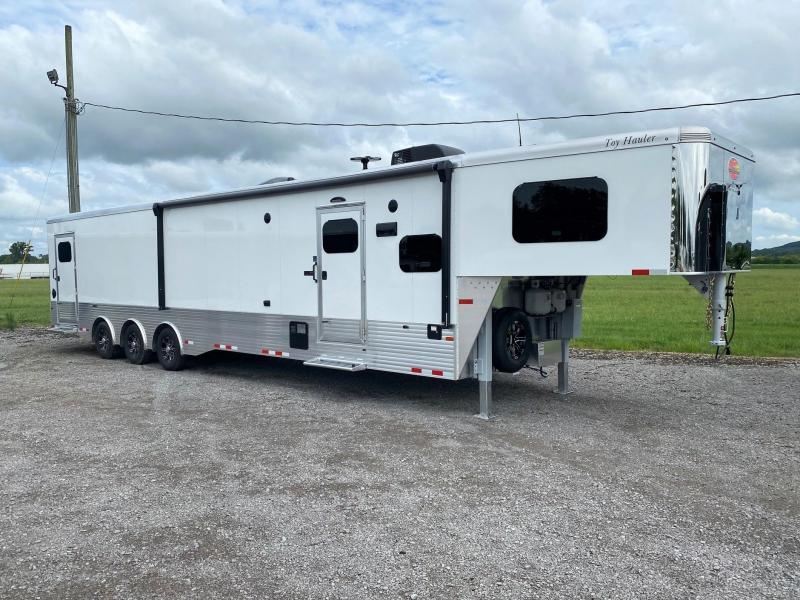 2022 Sundowner 2286GM 22 Slide Toy Hauler 2022 Sundowner 2286GM 22 Slide Toy Hauler