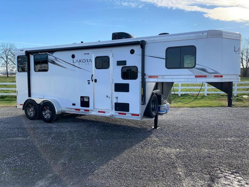 2022 Lakota Charger 207 Horse Trailer 2022 Lakota Charger 207 Horse Trailer