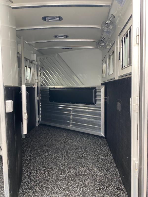 new Horse Trailers Cimarron Trailers  for sale, in Shelbyville, TN Thumbnail 17