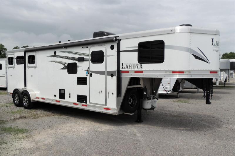 2019 Lakota Charger 309 Slide Horse Trailer 2019 Lakota Charger 309 Slide Horse Trailer
