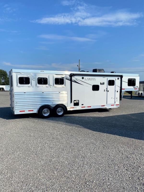 2023 Lakota Charger 8309 Horse Trailer 2023 Lakota Charger 8309 Horse Trailer