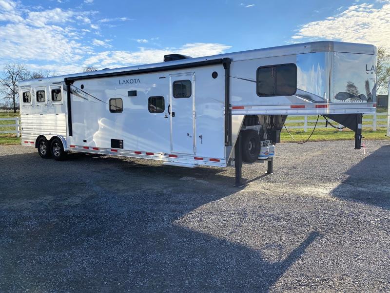 2023 Lakota Charger 8315SR Horse Trailer 2023 Lakota Charger 8315SR Horse Trailer