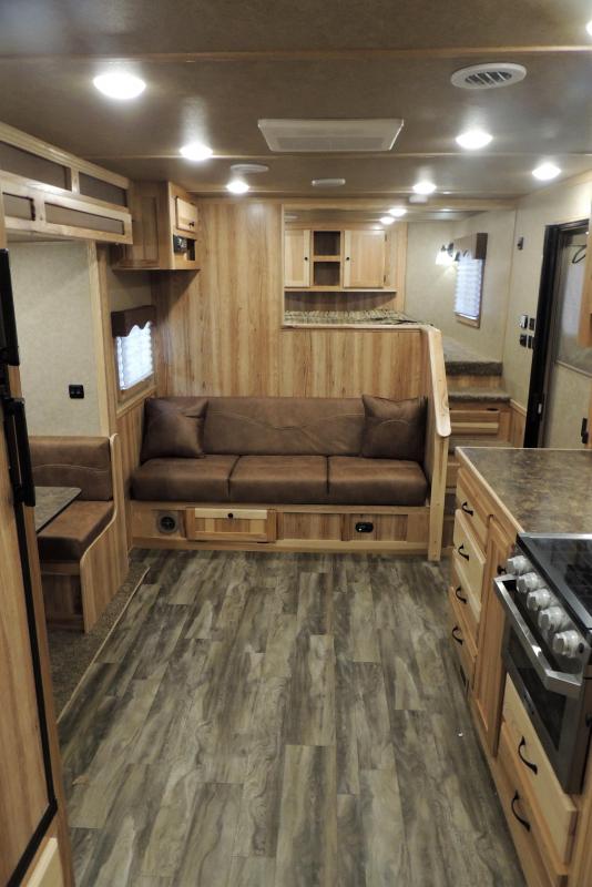 2021 Lakota Charger 8415SR Horse Trailer 2021 Lakota Charger 8415SR Horse Trailer