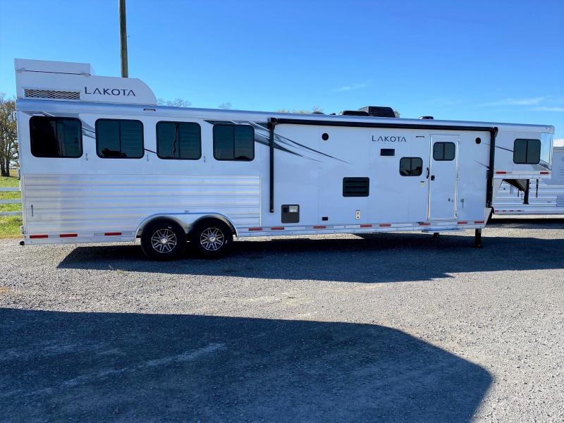 2022 Lakota Charger 8413SR Slide & Gen Prep Horse Trailer 2022 Lakota Charger 8413SR Slide & Gen Prep Horse Trailer