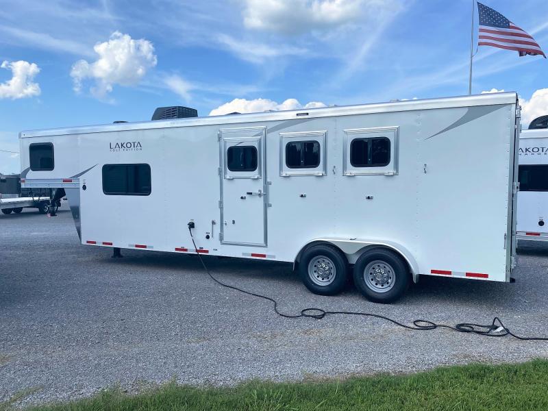 2023 Lakota Colt 7311 Horse Trailer 2023 Lakota Colt 7311 Horse Trailer