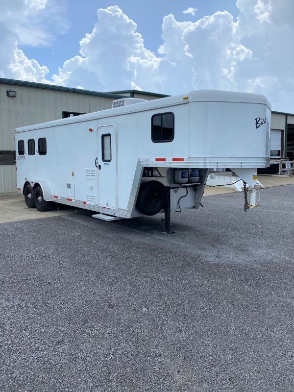 2012 Bison Trailers Stratus 7308 Horse Trailer 2012 Bison Trailers Stratus 7308 Horse Trailer