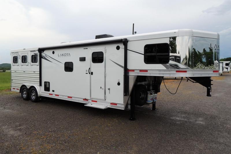 2021 Lakota Charger 8312 Slide Horse Trailer 2021 Lakota Charger 8312 Slide Horse Trailer