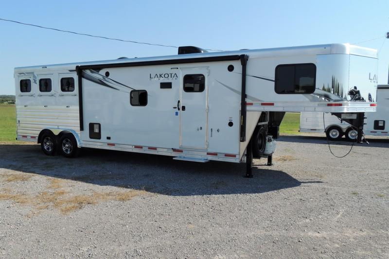 2021 Lakota Charger 8312 Slide Horse Trailer 2021 Lakota Charger 8312 Slide Horse Trailer